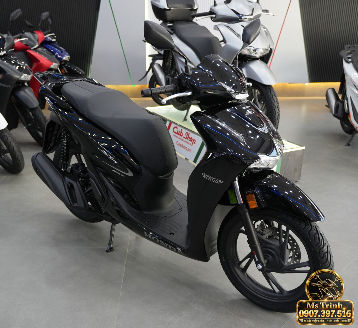 Honda SH150i Ý đen bóng 2027 tại Huế - Sơn bóng lịch sự, tiện ích cho mỗi ngày