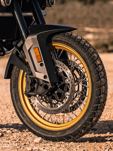 CF Moto 800MT Explorer 2025, ADV Cao Cấp Nhất, Chính Hãng, Giá Tốt tại Huế