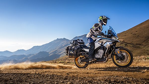 CF Moto 800MT Explorer 2025, ADV Cao Cấp Nhất, Chính Hãng, Giá Tốt tại Huế