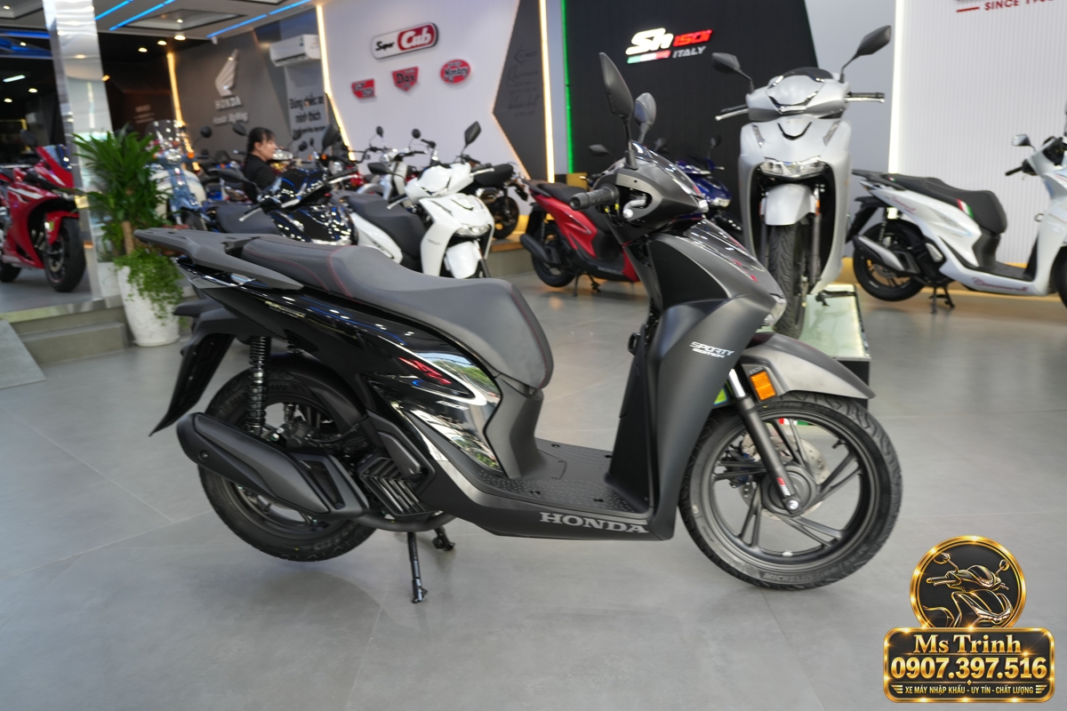 Honda SH150i Ý đen nhám 2027 tại Huế sắc đen lịch lãm giá tốt, chính ngạch