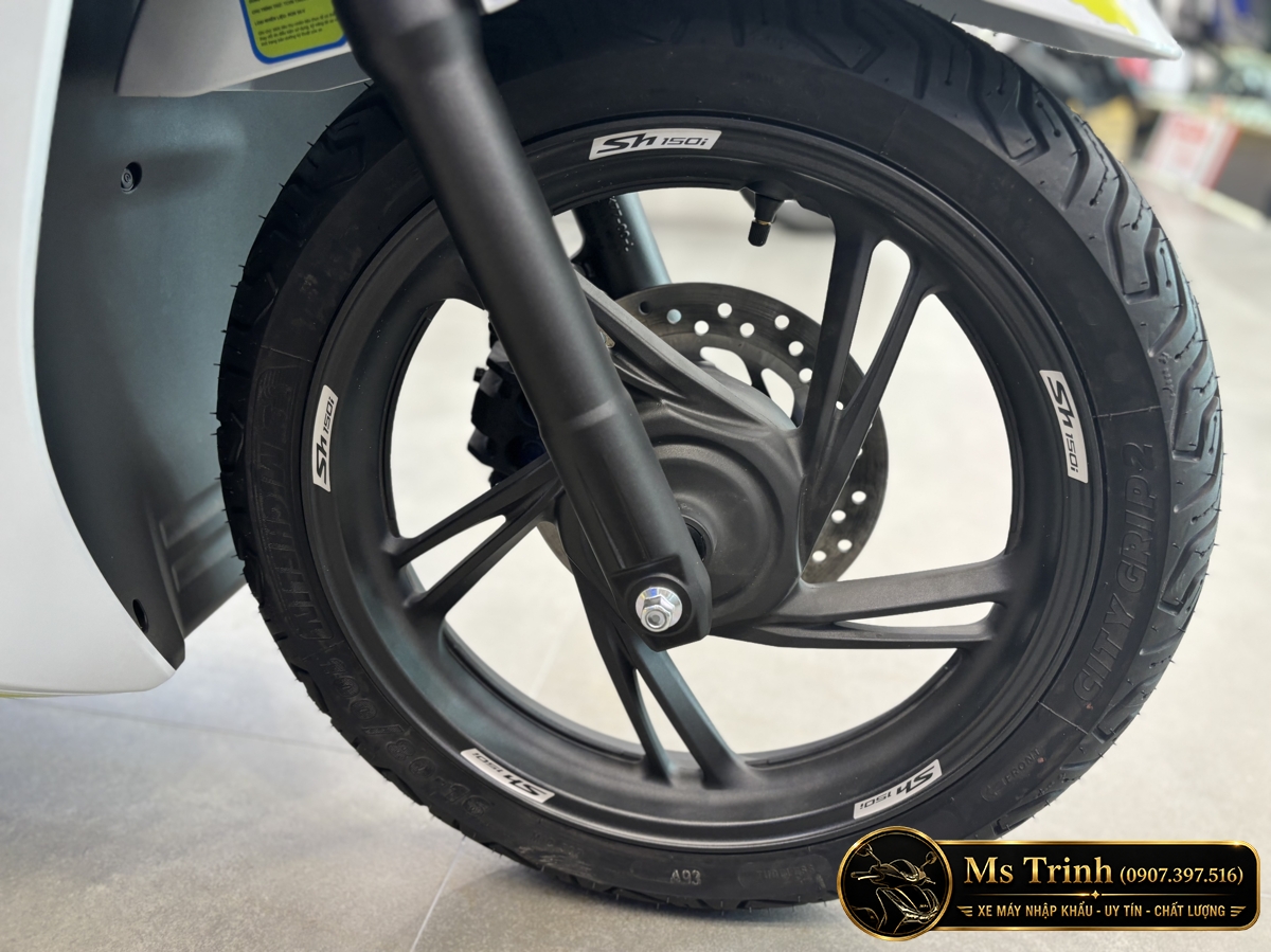 Honda SH150 Ý Malossi 2026 tại Huế - Tem custom thể thao, dáng SH thanh lịch