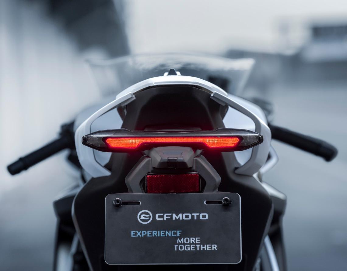CF Moto 675SR-R 2025 3 Xi Lanh Ngang, Siêu Thể Thao, Giá Rẻ tại Huế