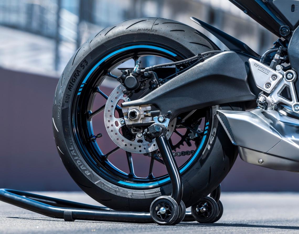 CF Moto 675SR-R 2025 3 Xi Lanh Ngang, Siêu Thể Thao, Giá Rẻ tại Huế