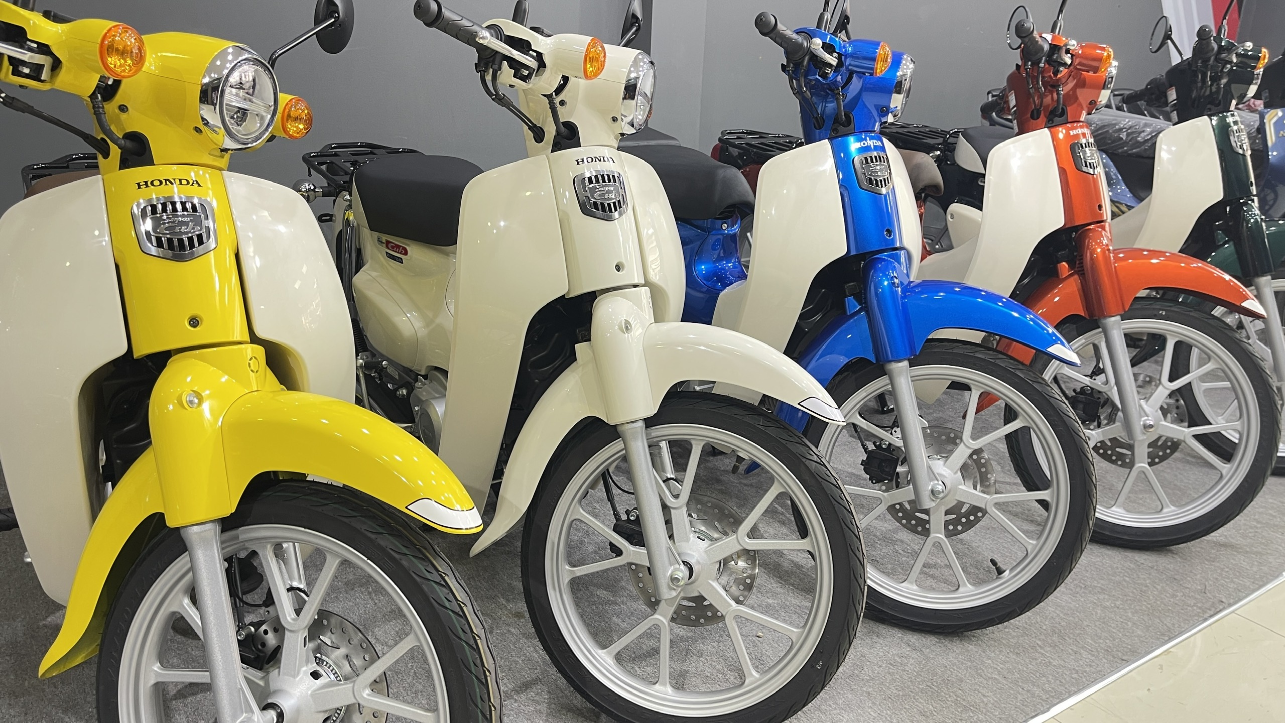 Honda Super Cub 110 ABS, Made In Japan, NK Chính Hãng, Hiếm tại Huế