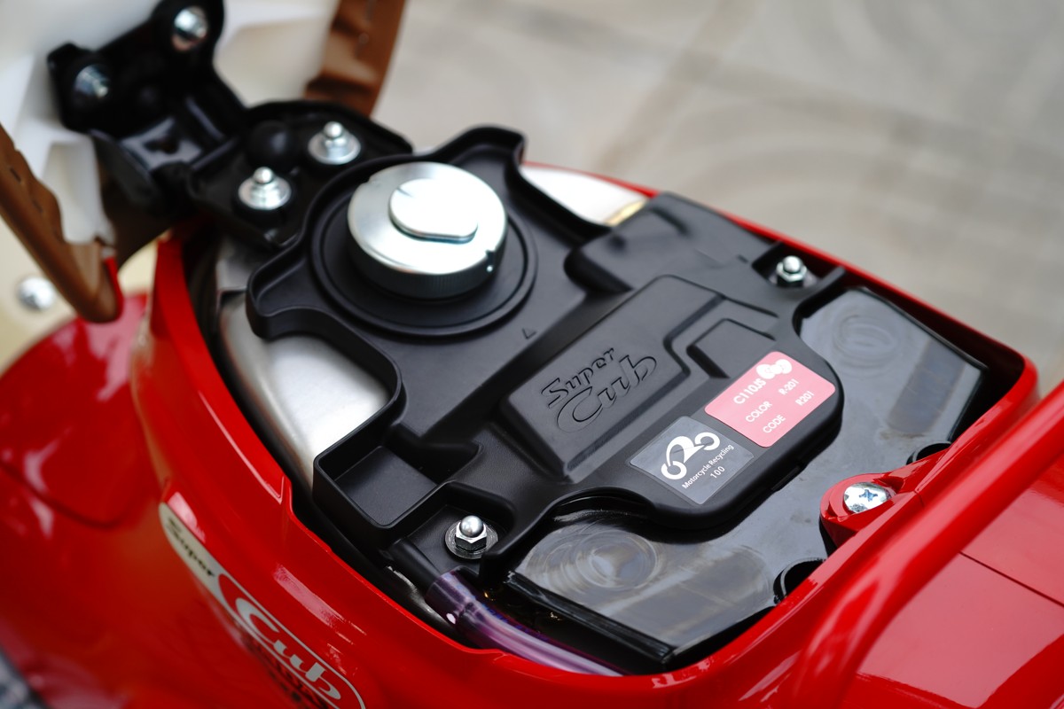 Honda Super Cub 110ABS Hello Kitty Edition, Made In Japan tại Huế