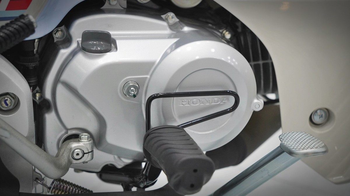 Honda Cub 110 Fujisan bản giới hạn tại Huế - Thiết kế đậm chất Nhật Bản