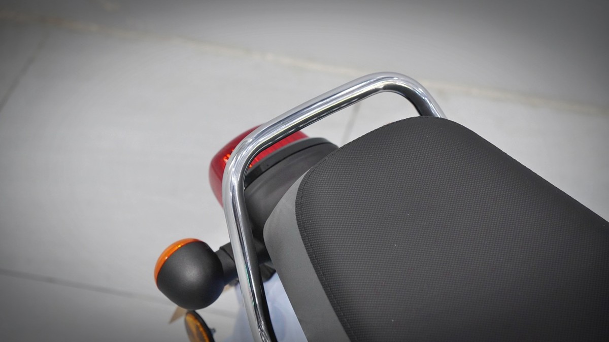 Honda Cub 110 Fujisan bản giới hạn tại Huế - Thiết kế đậm chất Nhật Bản