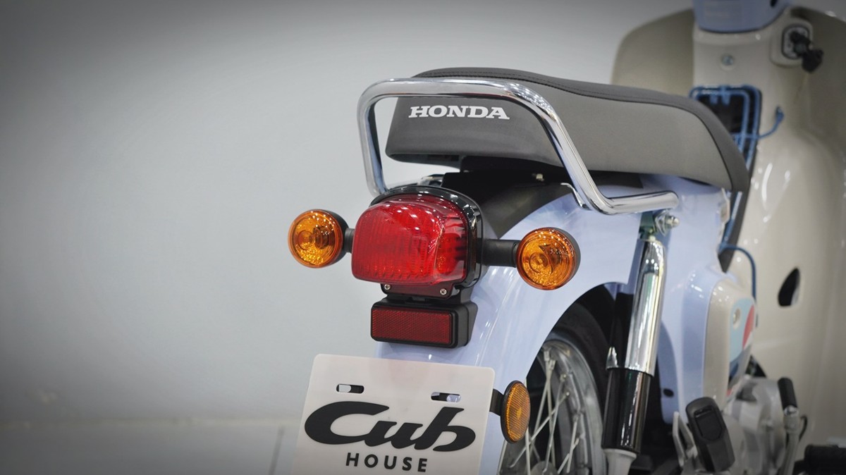 Honda Cub 110 Fujisan bản giới hạn tại Huế - Thiết kế đậm chất Nhật Bản