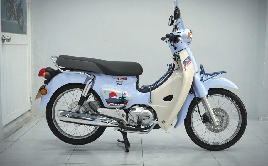 Honda Cub 110 Fujisan bản giới hạn tại Huế - Thiết kế đậm chất Nhật Bản