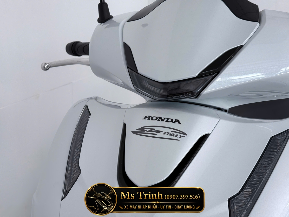 Honda SH150i Special Edition Standard nhập HMR Ý màu trắng tại Huế: Giá trị nằm trong từng chi tiết nguyên bản