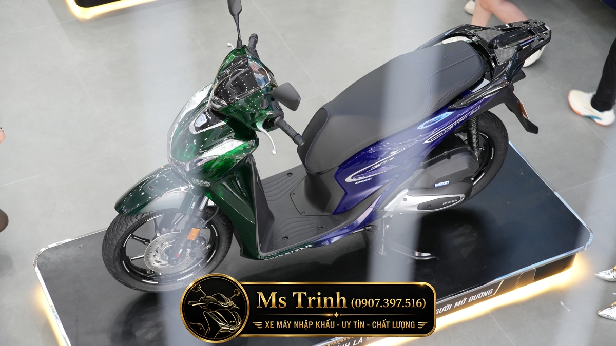 Honda SH150i Vetro Green - Sapphire tại Huế: SH Ý Limited 200 xe