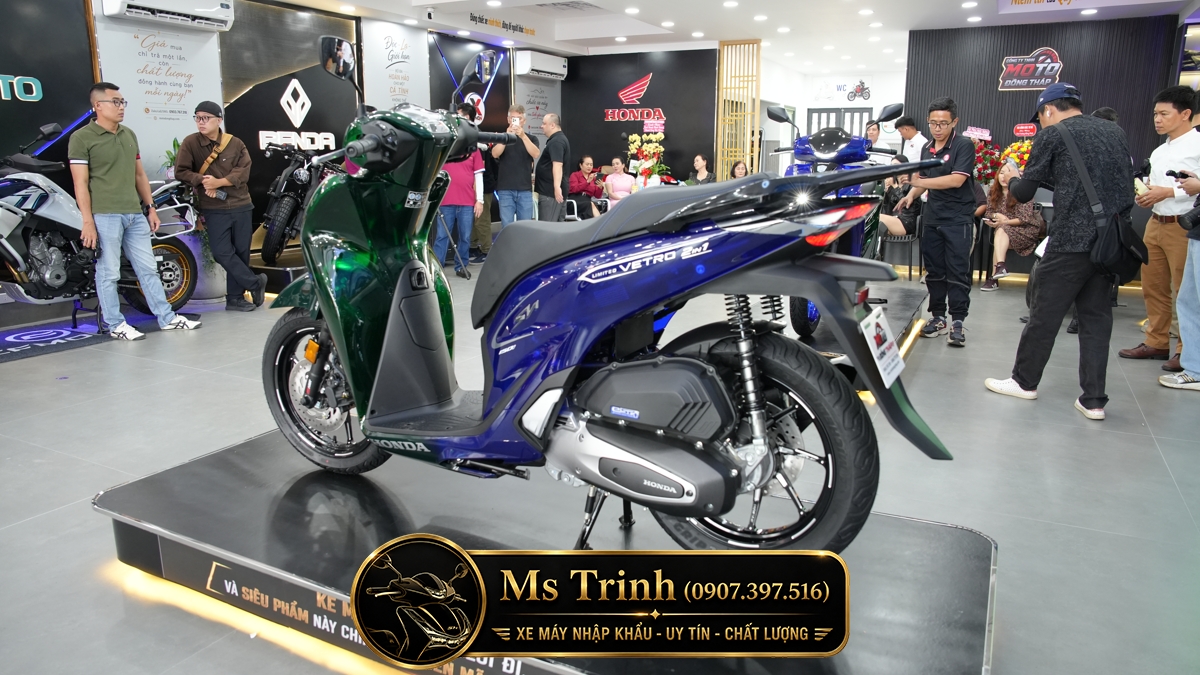 Honda SH150i Vetro Green - Sapphire tại Huế: SH Ý Limited 200 xe