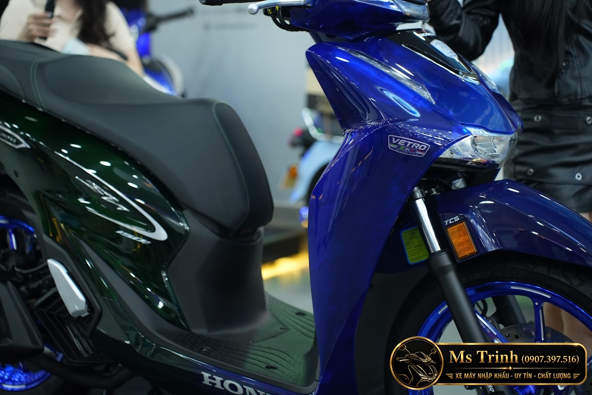 Honda SH150i Vetro Sapphire - Green tại Huế: SH Ý 2 trong 1 giới hạn 200 xe