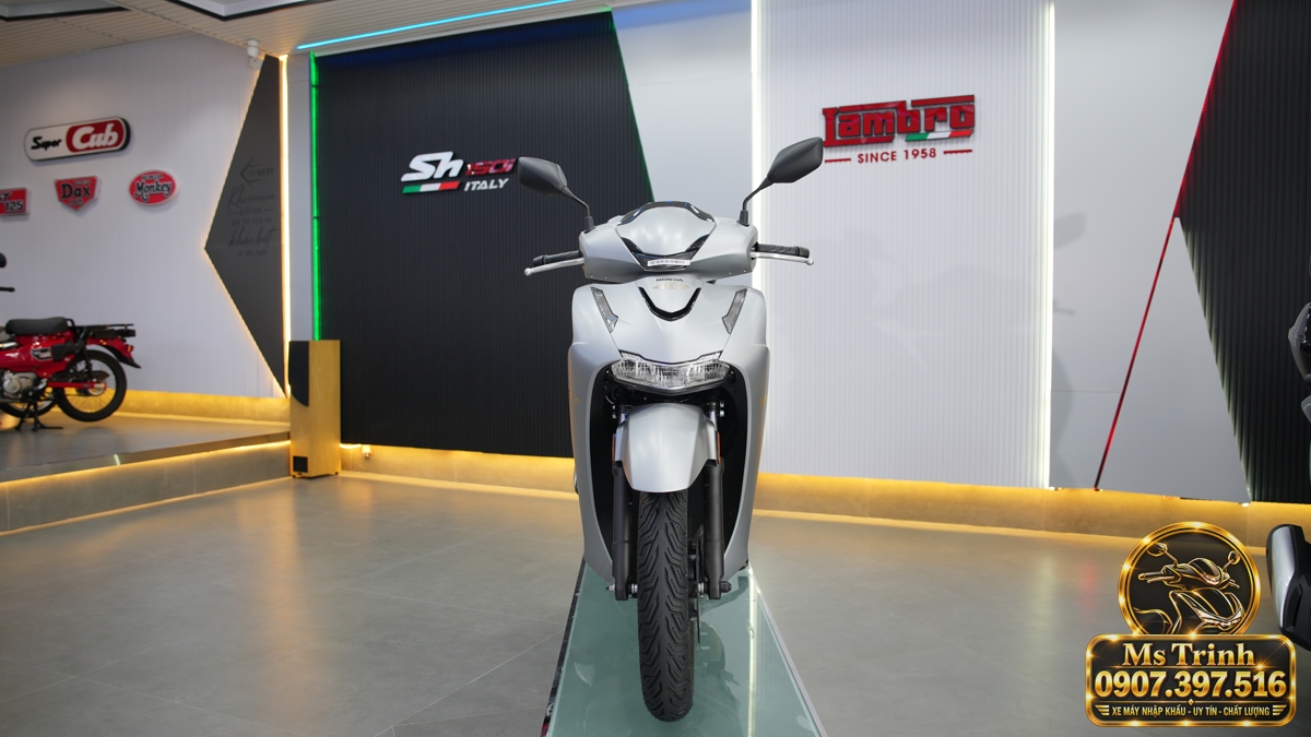 Honda SH150i Ý xám bạc 2027 tại Huế - Nhập Ý, tem vàng sang trọng, giá tốt
