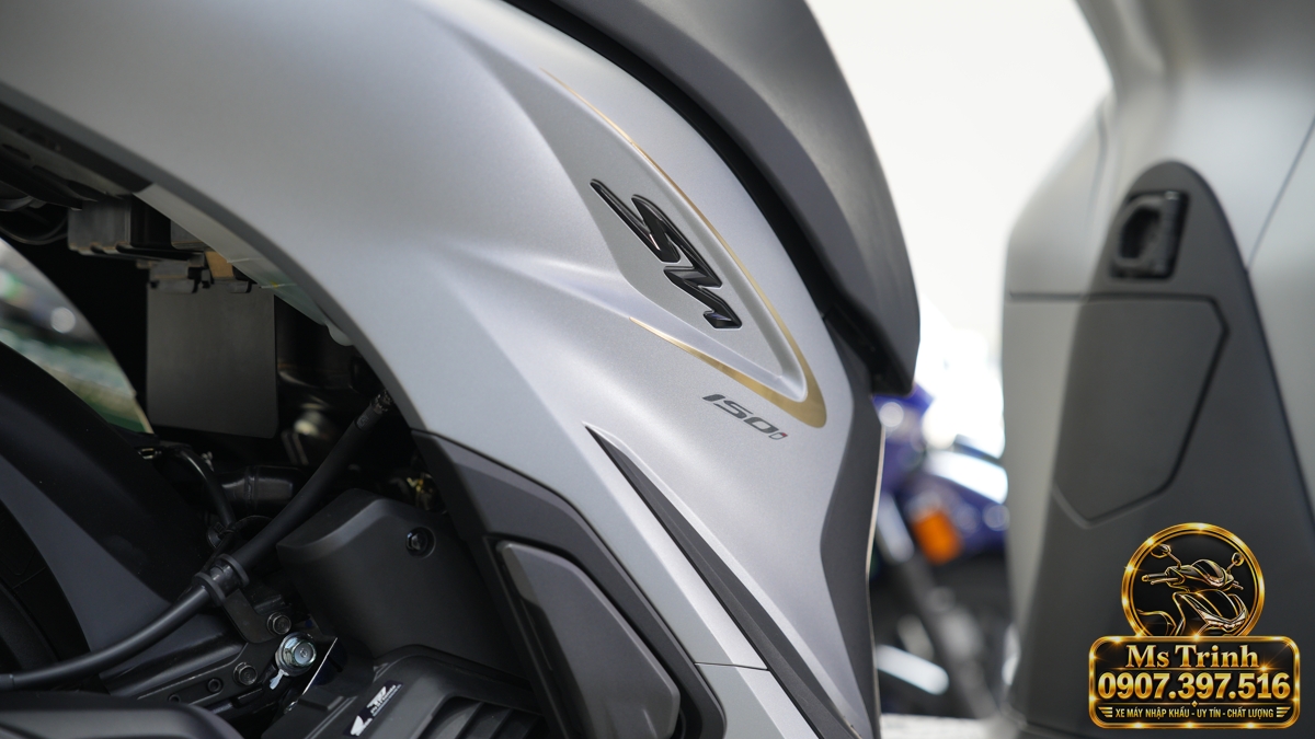 Honda SH150i Ý xám bạc 2027 tại Huế - Nhập Ý, tem vàng sang trọng, giá tốt