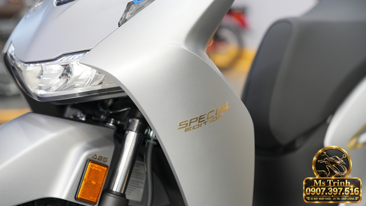 Honda SH150i Ý xám bạc 2027 tại Huế - Nhập Ý, tem vàng sang trọng, giá tốt