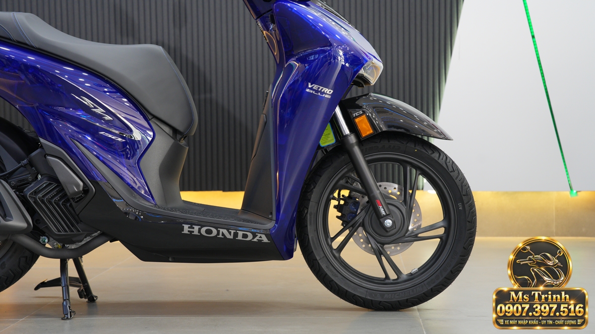 Honda SH150 Vetro Blue 2027 tại Huế - Xanh Sapphire trong suốt, nhập Ý sang trọng