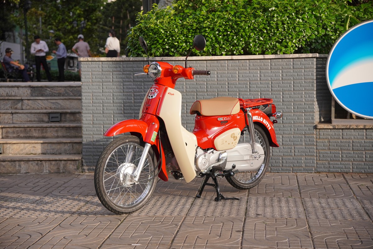 Honda Super Cub 50cc Hello Kitty Edition, Made In Japan, Hàng Hiếm tại Huế