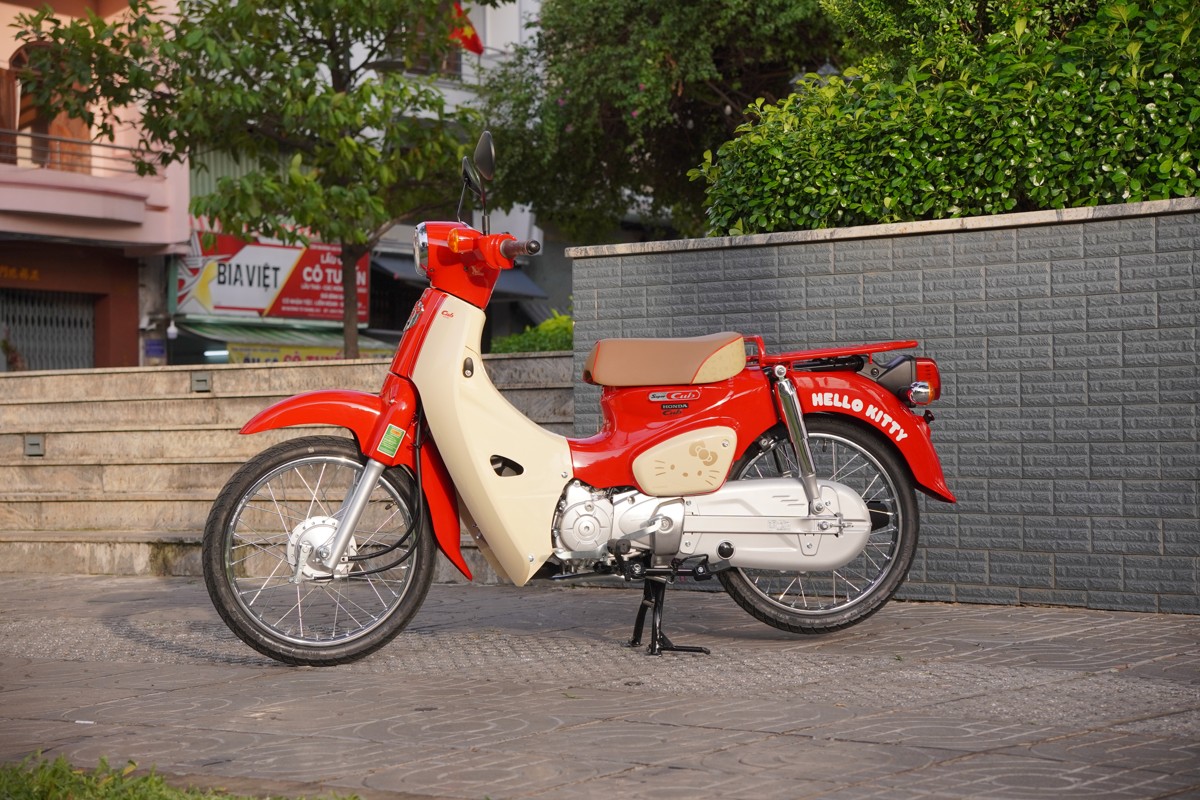 Honda Super Cub 50cc Hello Kitty Edition, Made In Japan, Hàng Hiếm tại Huế