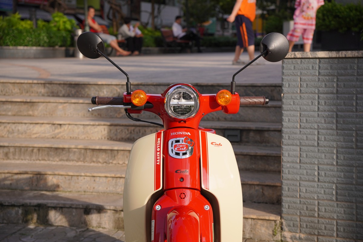 Honda Super Cub 50cc Hello Kitty Edition, Made In Japan, Hàng Hiếm tại Huế