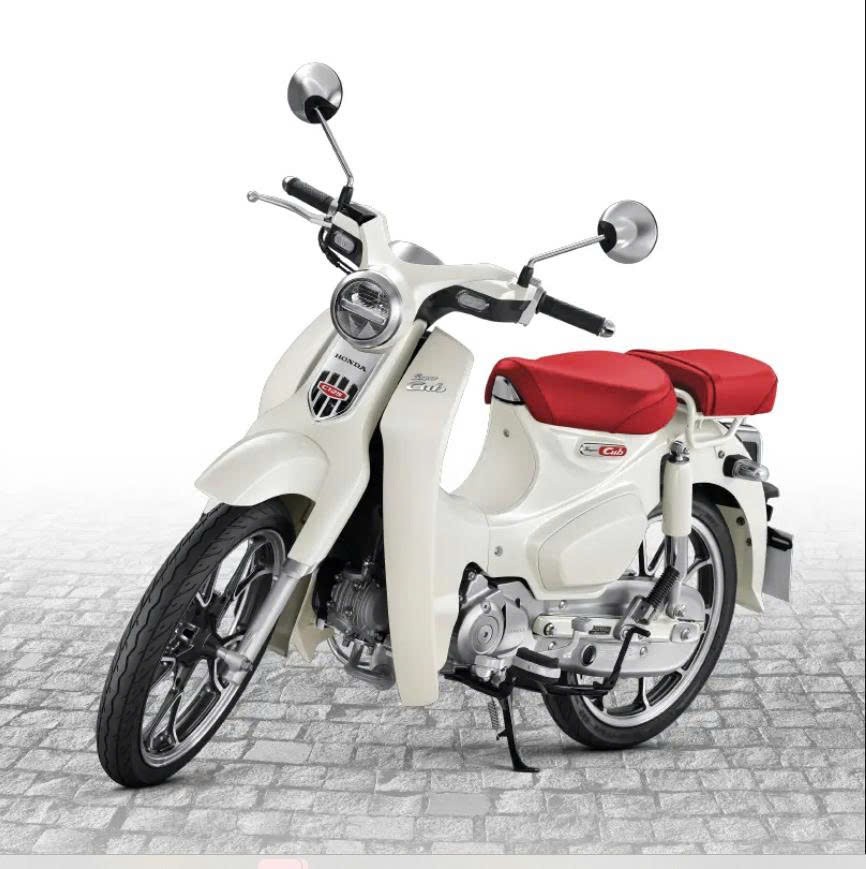 Honda Super Cub 125 Custom Edition Thái Lan 2025 màu trắng tại Huế