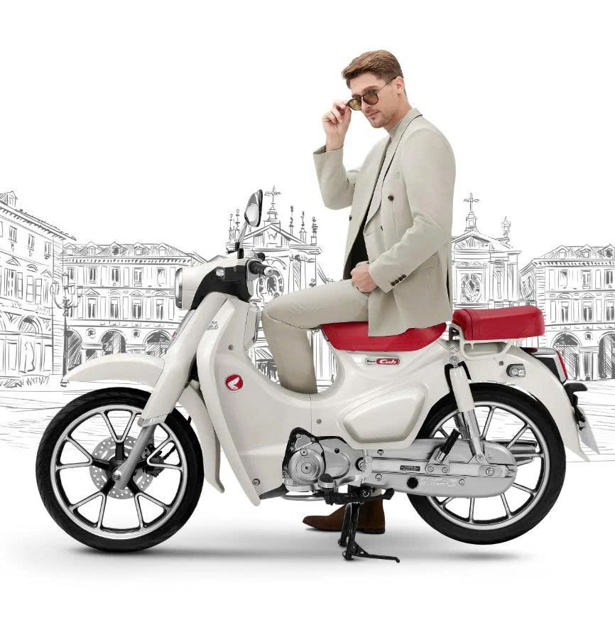 Honda Super Cub 125 Custom Edition Thái Lan 2025 màu trắng tại Huế