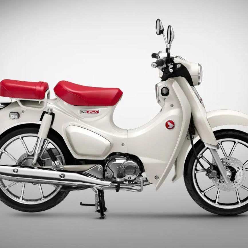 Honda Super Cub 125 Custom Edition Thái Lan 2025 màu trắng tại Huế