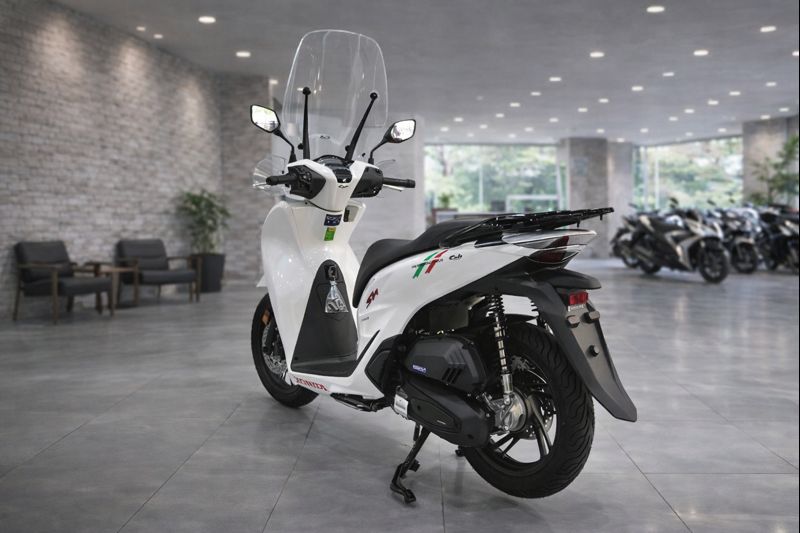 Honda SH150 trắng pha lê nhập Ý 2026 tại Huế - Sport Edition chính ngạch, chuẩn chất Ý