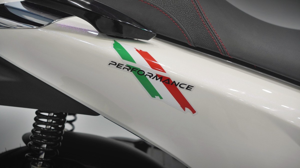 Honda SH150 trắng pha lê nhập Ý 2026 tại Huế - Sport Edition chính ngạch, chuẩn chất Ý