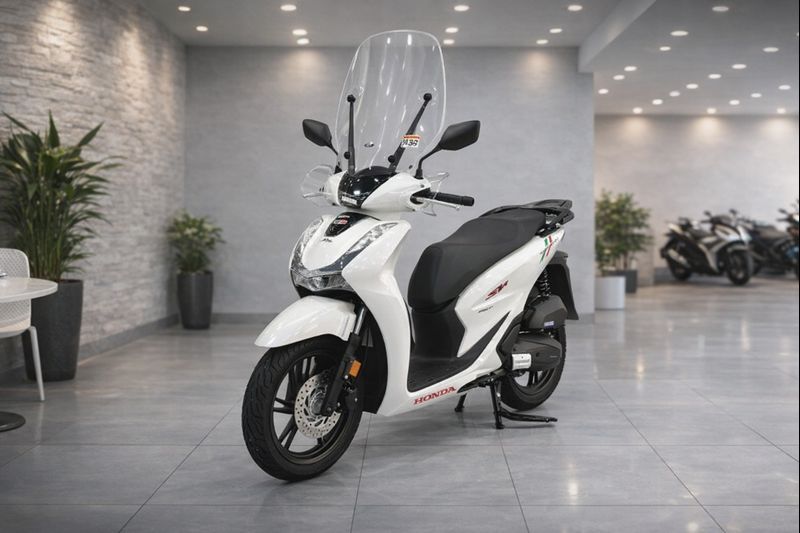 Honda SH150 trắng pha lê nhập Ý 2026 tại Huế - Sport Edition chính ngạch, chuẩn chất Ý