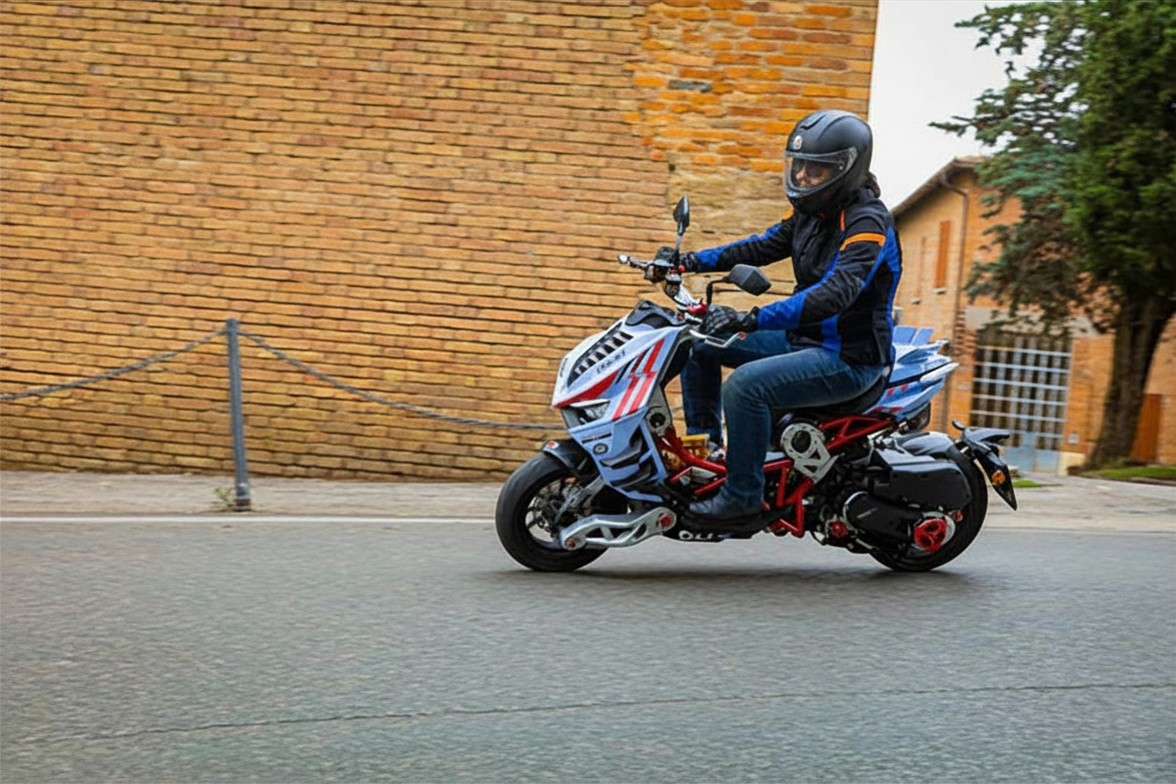 Italjet Dragster 300 Gresini Racing Tại Huế - Chiếc Scooter Ý Khiến Dân Chơi Xe Phải Ngoái Nhìn