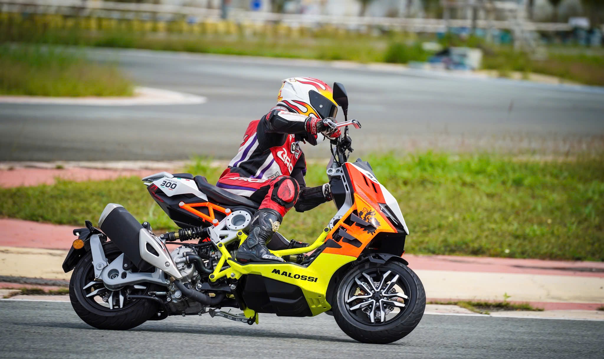 Italjet Dragster 300 Malossi, Xe Tay Ga Đua Nội Thành Thương Hiệu Italy tại Huế