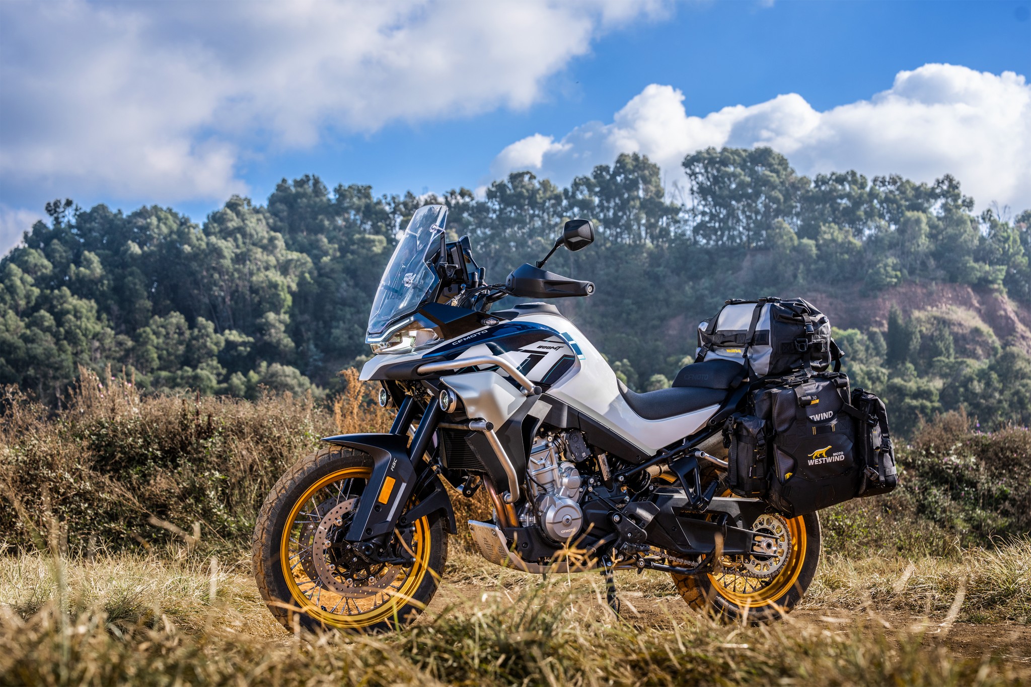 CF Moto 800MT Explorer 2025, ADV Cao Cấp Nhất, Chính Hãng, Giá Tốt tại Huế