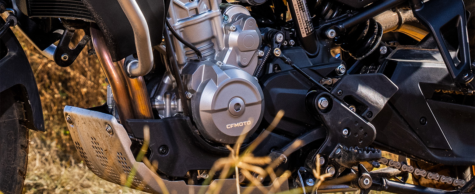 CF Moto 800MT Explorer 2025, ADV Cao Cấp Nhất, Chính Hãng, Giá Tốt tại Huế