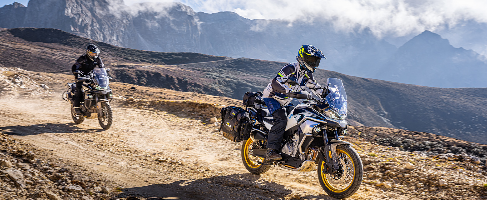 CF Moto 800MT Explorer 2025, ADV Cao Cấp Nhất, Chính Hãng, Giá Tốt tại Huế