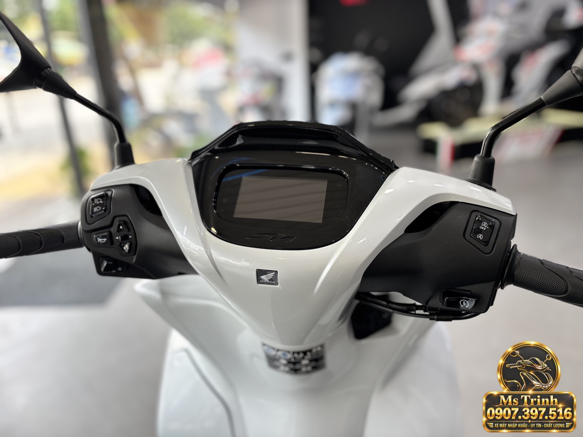 SH150i Ý 2027 màu trắng tại Huế - Nhập khẩu nguyên chiếc, thiết kế sang trọng, giá tốt
