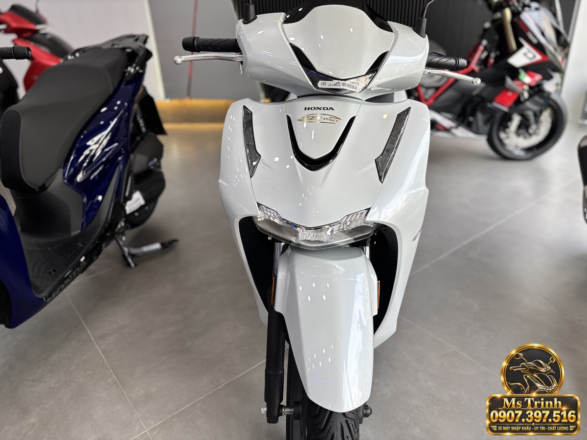SH150i Ý 2027 màu trắng tại Huế - Nhập khẩu nguyên chiếc, thiết kế sang trọng, giá tốt