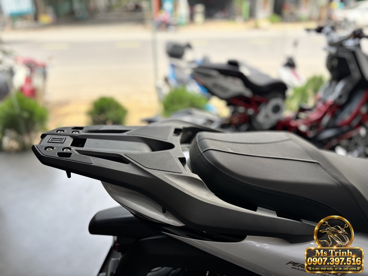 SH150i Ý 2027 màu trắng tại Huế - Nhập khẩu nguyên chiếc, thiết kế sang trọng, giá tốt