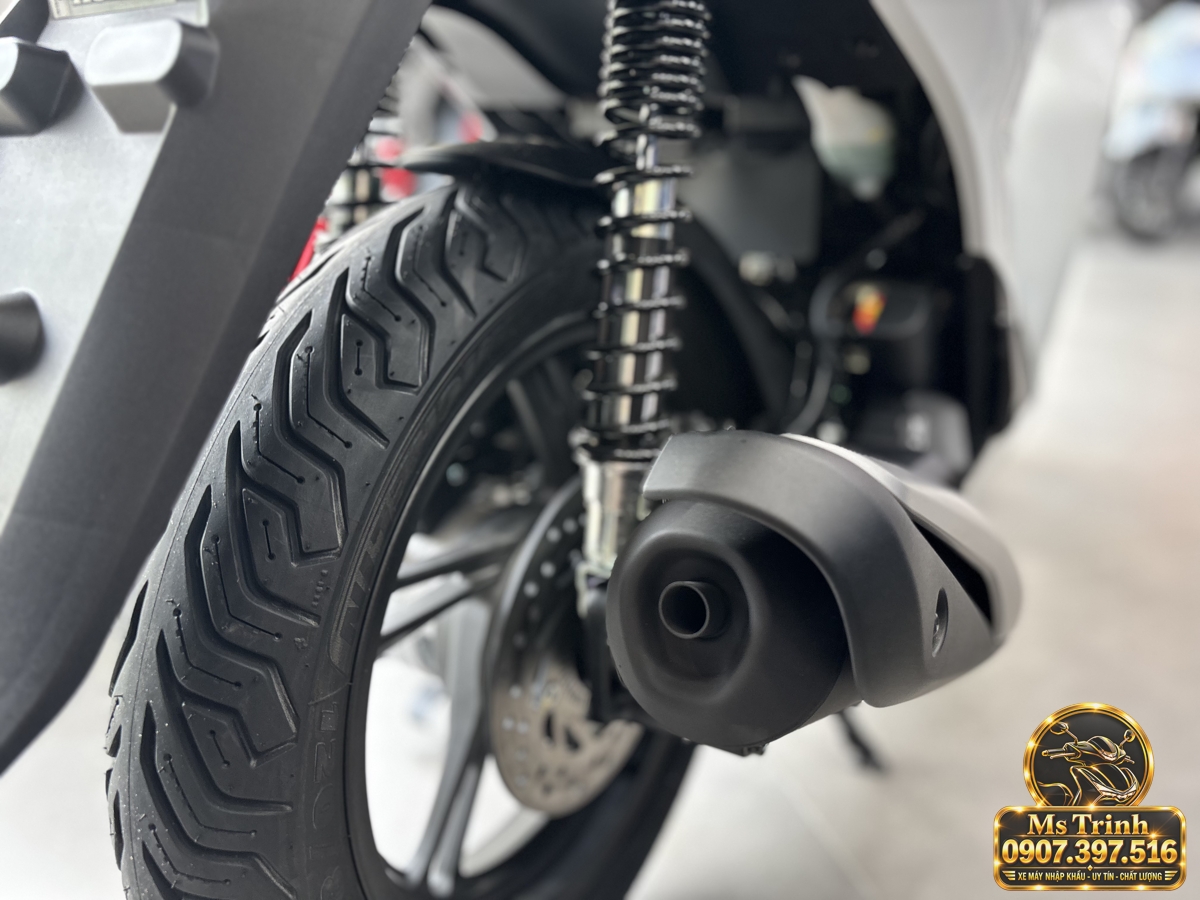 SH150i Ý 2027 màu trắng tại Huế - Nhập khẩu nguyên chiếc, thiết kế sang trọng, giá tốt