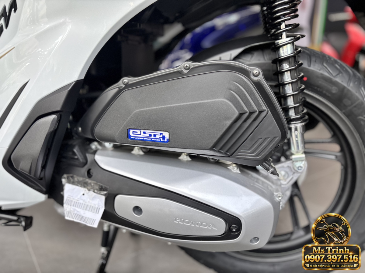 SH150i Ý 2027 màu trắng tại Huế - Nhập khẩu nguyên chiếc, thiết kế sang trọng, giá tốt
