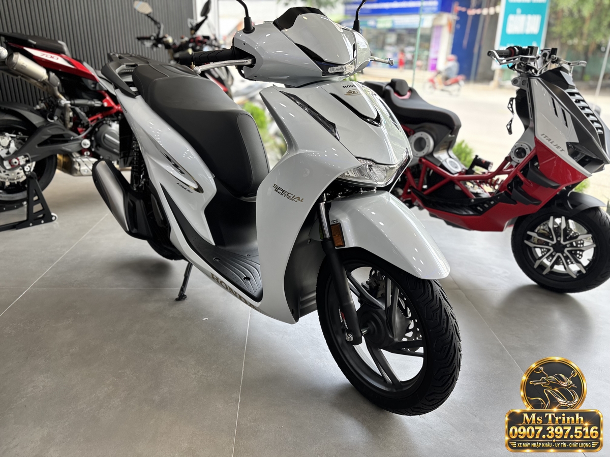 SH150i Ý 2027 màu trắng tại Huế - Nhập khẩu nguyên chiếc, thiết kế sang trọng, giá tốt