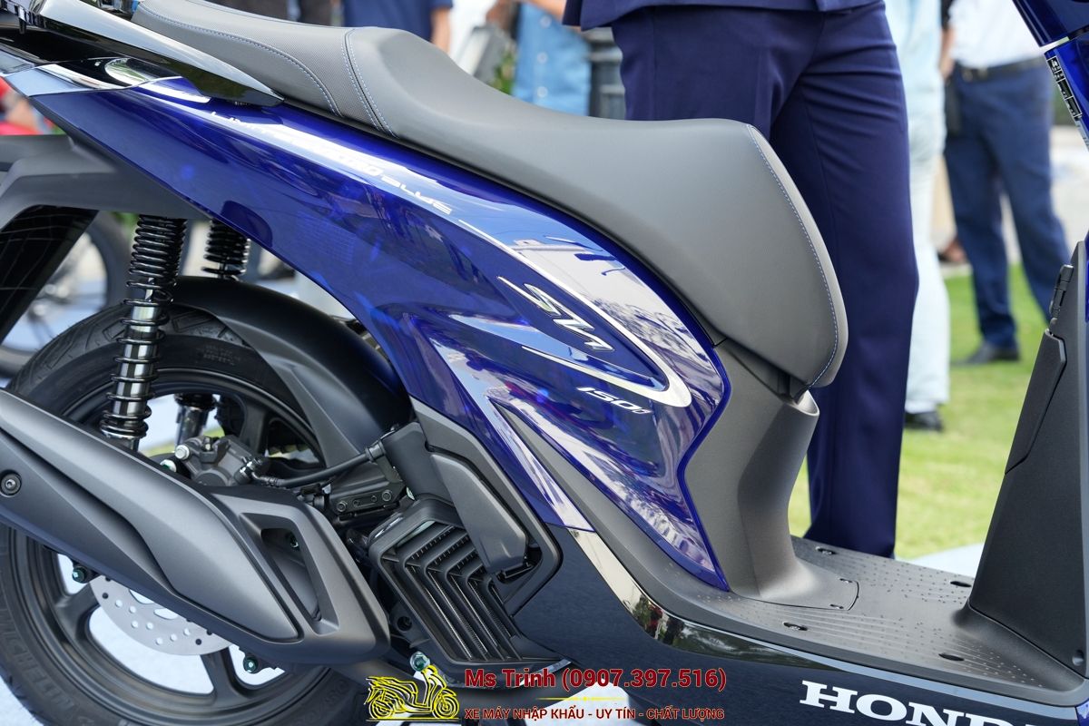 Honda SH150 Vetro Blue 2026 Limited Edition - Siêu phẩm SH Ý dàn áo xanh trong suốt cực hiếm tại Huế