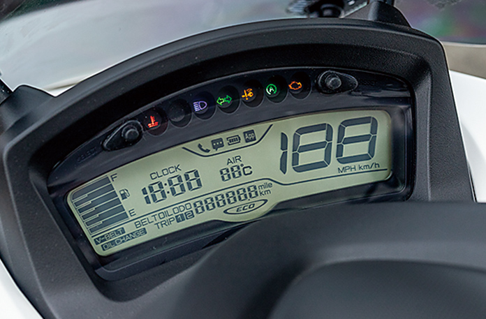 Yamaha Tricity 155 2025, Tay Ga bánh Kép Độc Đáo, Lần Đầu Tiên Có Tại Huế
