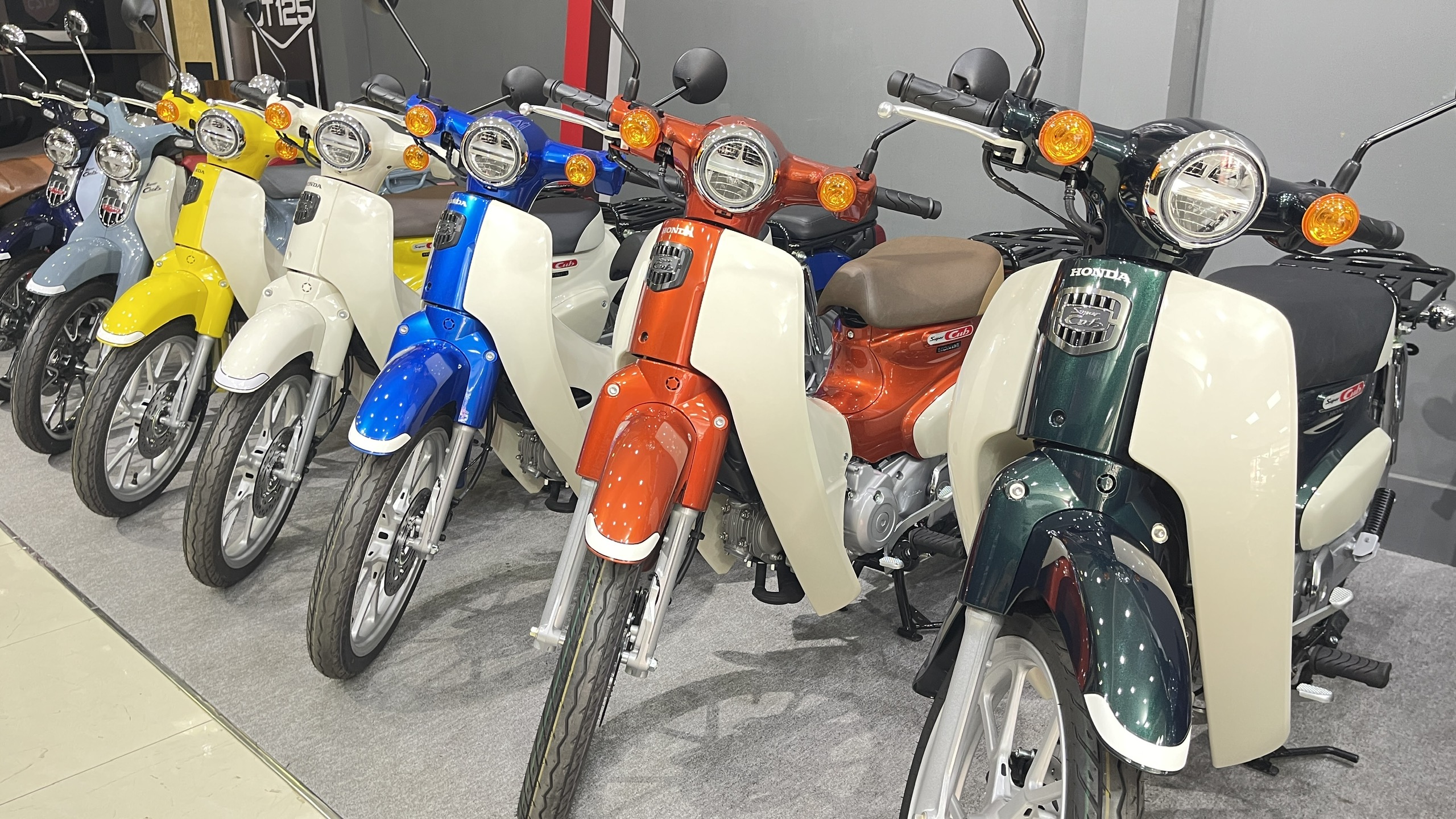 Honda Super Cub 110 ABS, Made In Japan, NK Chính Hãng, Hiếm tại Huế
