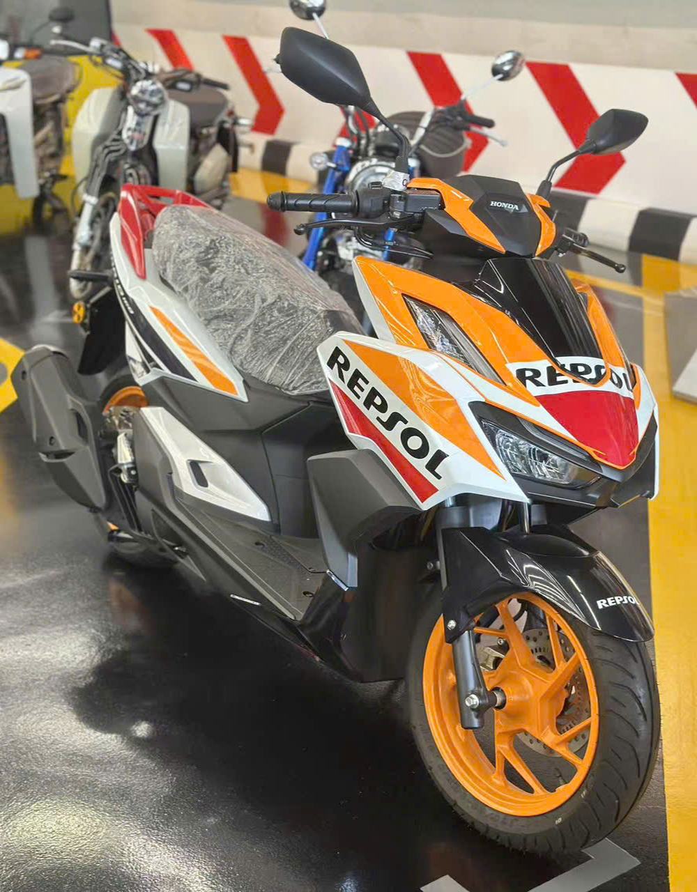 Honda Vario160 Repsol Edition, Giới hạn 2.000 xe, NK Malaysia tại Huế